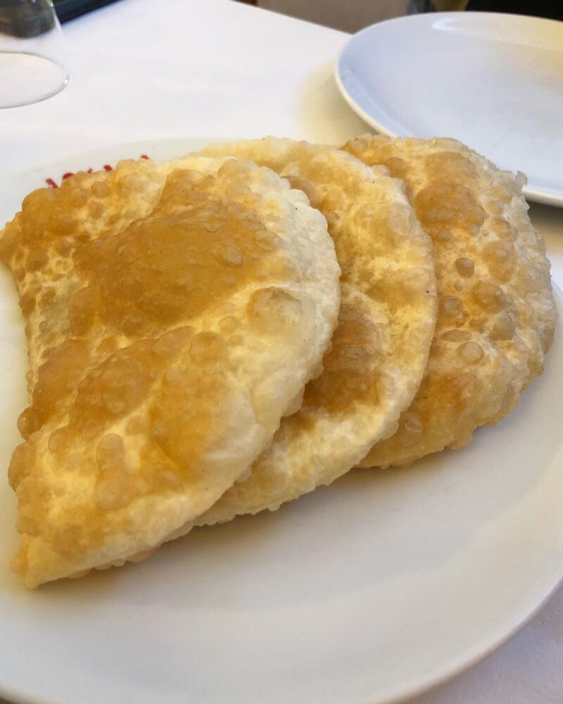 Aşkana Çiğ Börek ve Mantı Çi Börek