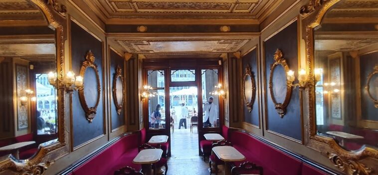 Caffè Florian Venedik İçerisi