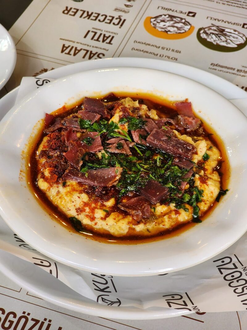 Kuşgözü Lahmacun Levent Pastırmalı Humus