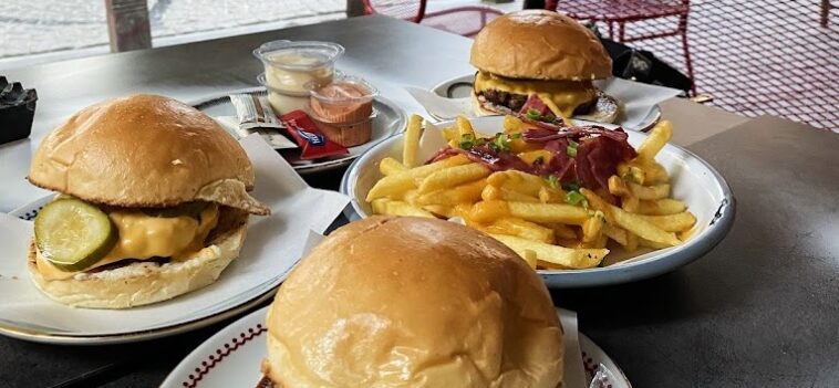 Padre Arnavutköy Burgerler