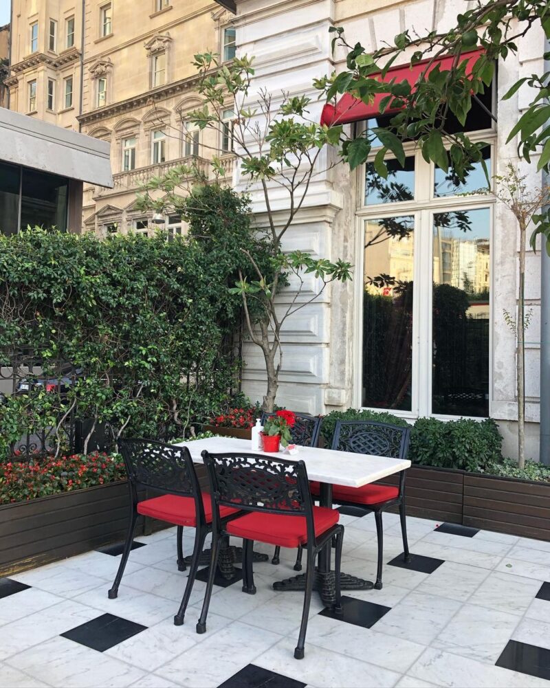 Pera Palace Hotel Bahçe Bölümü