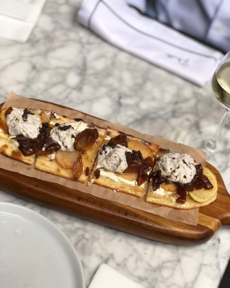 Pinoli Italian Kitchen Etiler Pizza