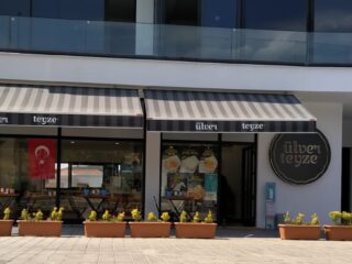 Ülver Teyze Yelki İzmir