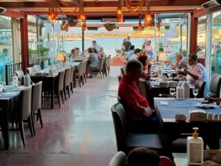 Yengeç Restoran Urla