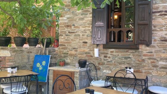 Sedir Restoran Şirince Bahçe Bölümü