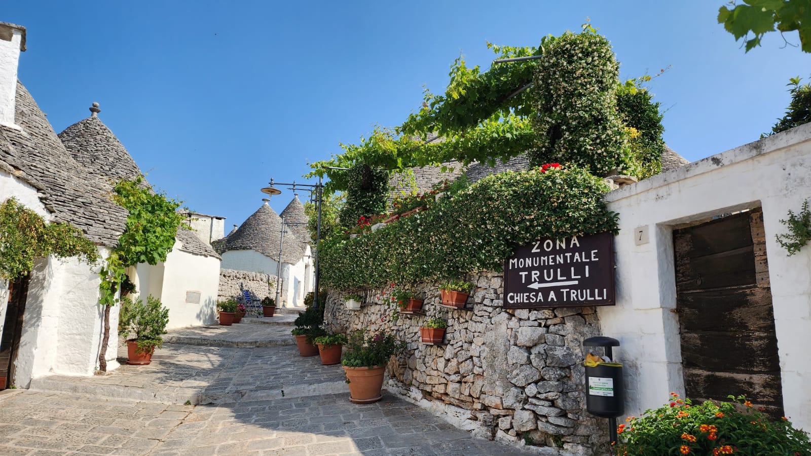 Alberobello Güney İtalya Puglia Sokaklar 2