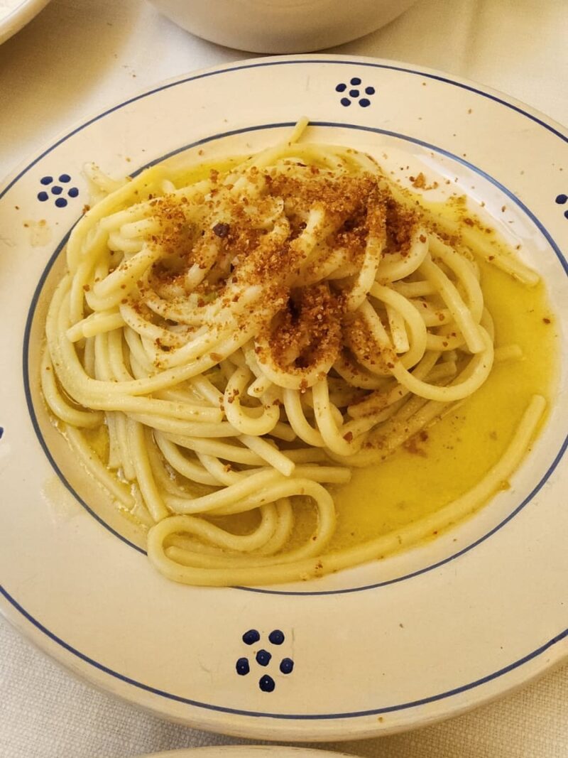 Alberobello Güney İtalya Ristorante La Cantina 3