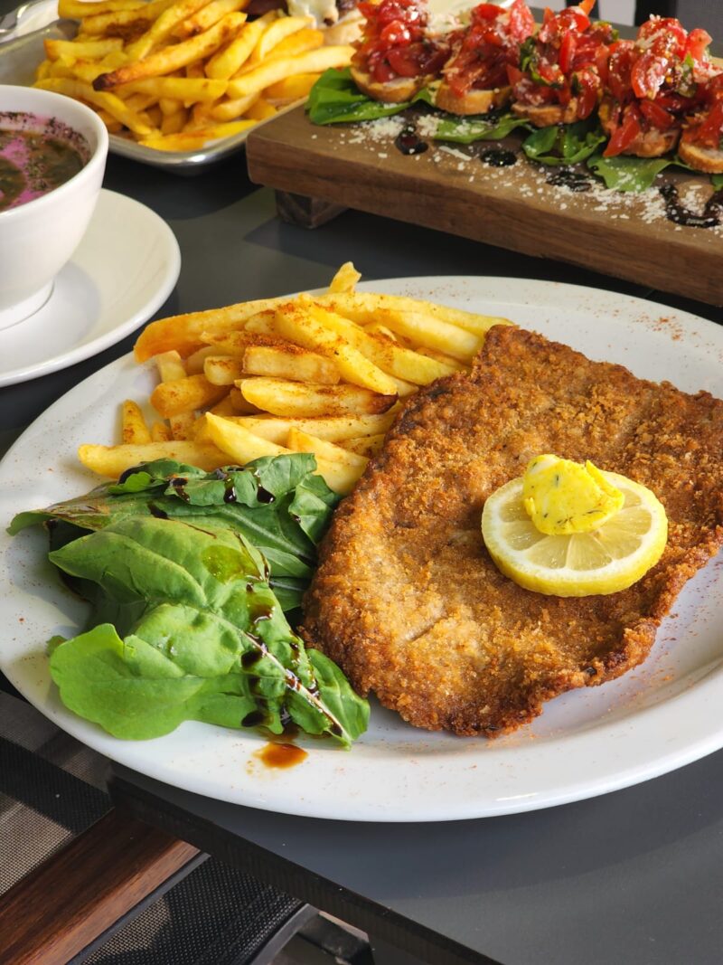 Bishop Yeşilköy Shinitzel