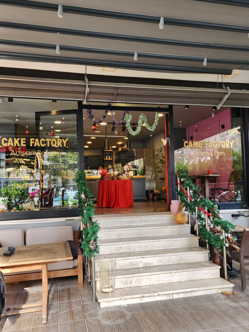 Cake Factory Bakırköy Bahçe Bölümü