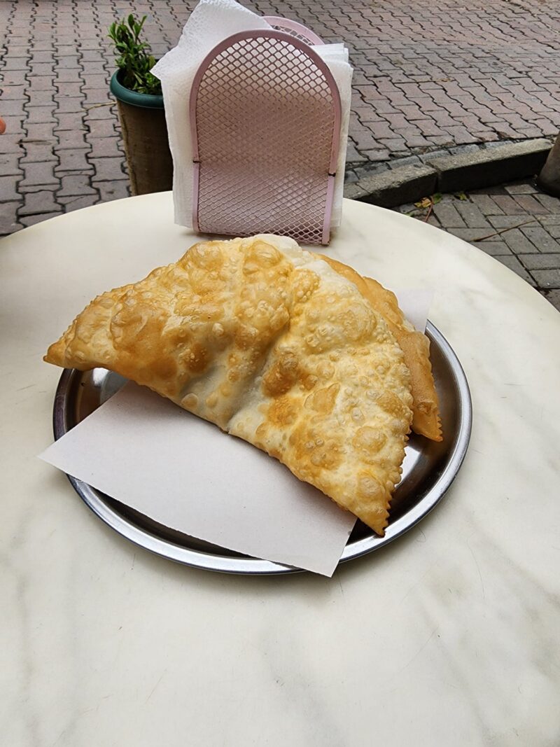 Çiçi Çiğ Börek Çiğ Börek