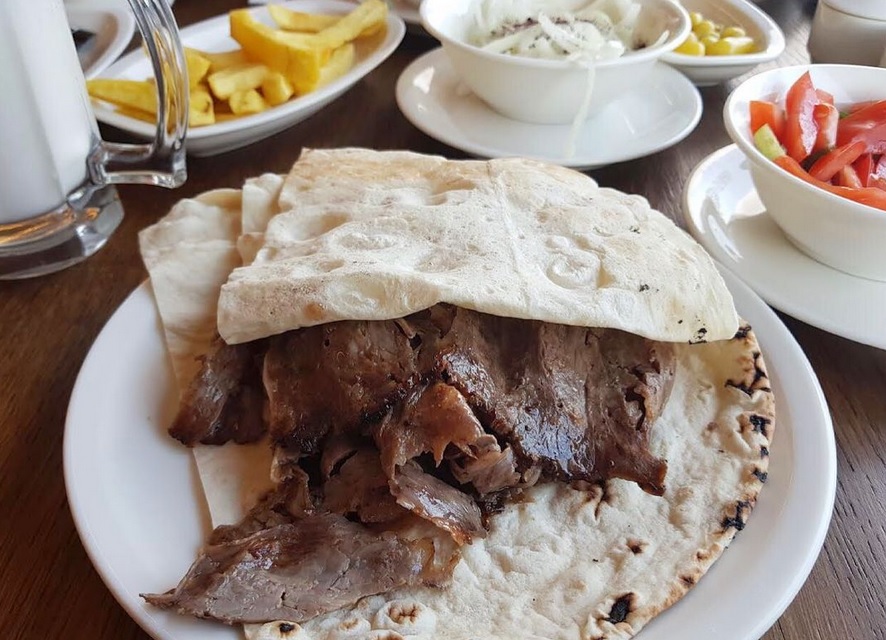 Dönerci Serkan Usta Etiler Porsiyon Döner