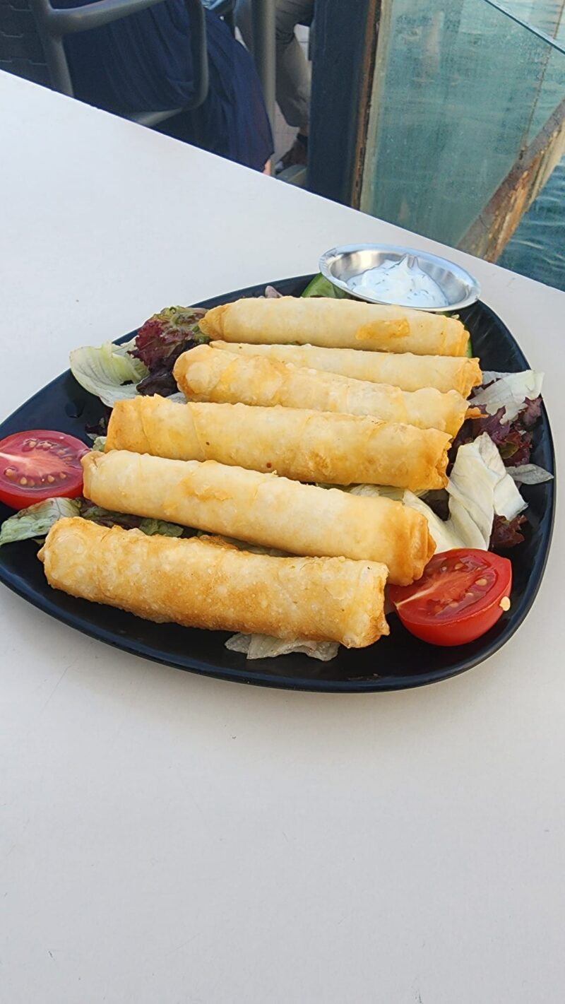 İskele Cafe İzmir Lokmacısı İstinye Sigara Böreği