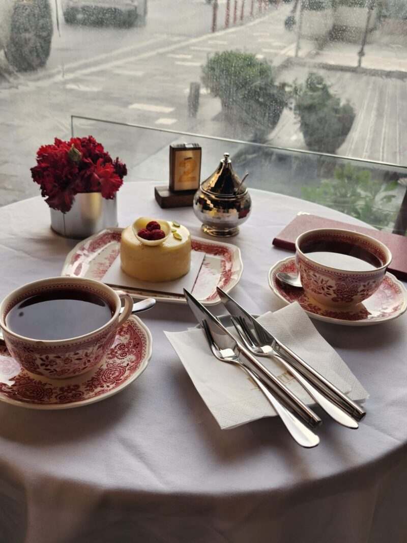La Pierre Patisserie Çay ve Pasta