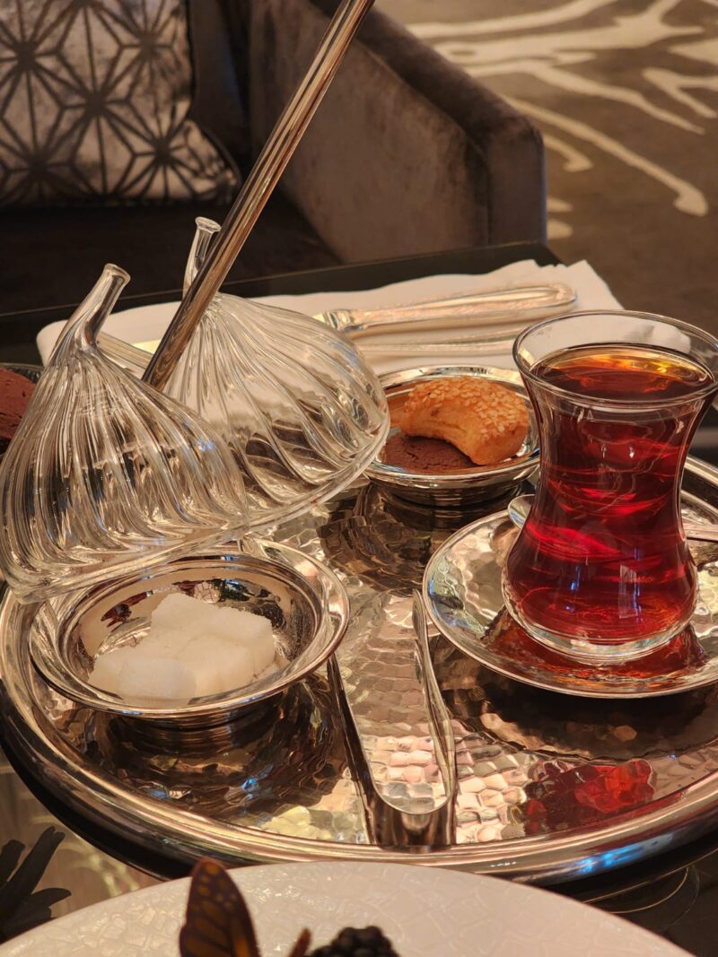 Lavinia Lounge Raffles Hotel Çay Sunumu