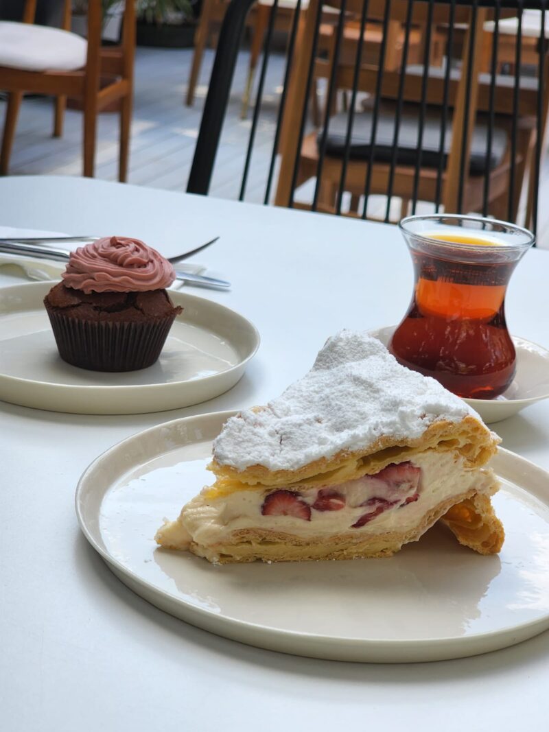 Minval Akatlar Tatlı ve Çay