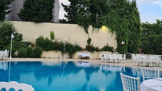 Restoran Petek Maçka Havuzbaşı