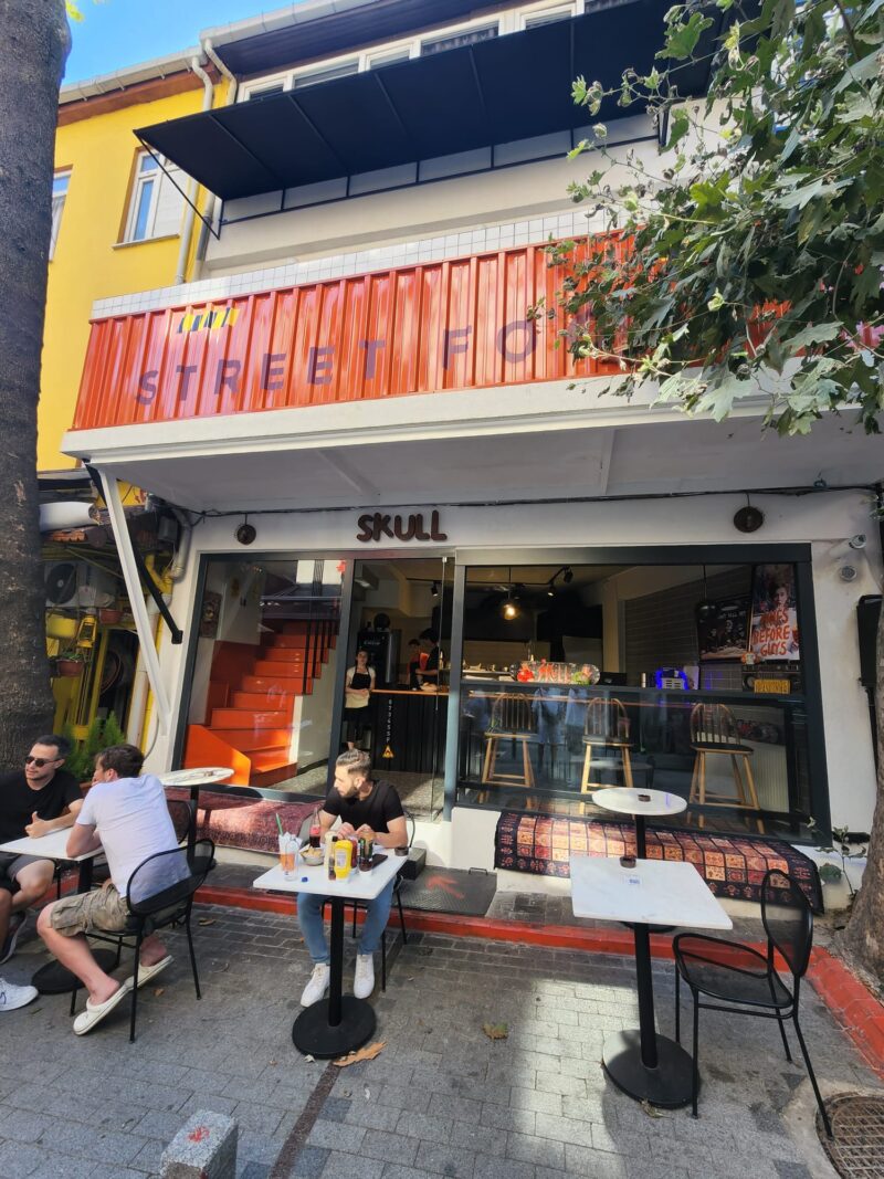 Skull Street Food Arnavutköy Giriş
