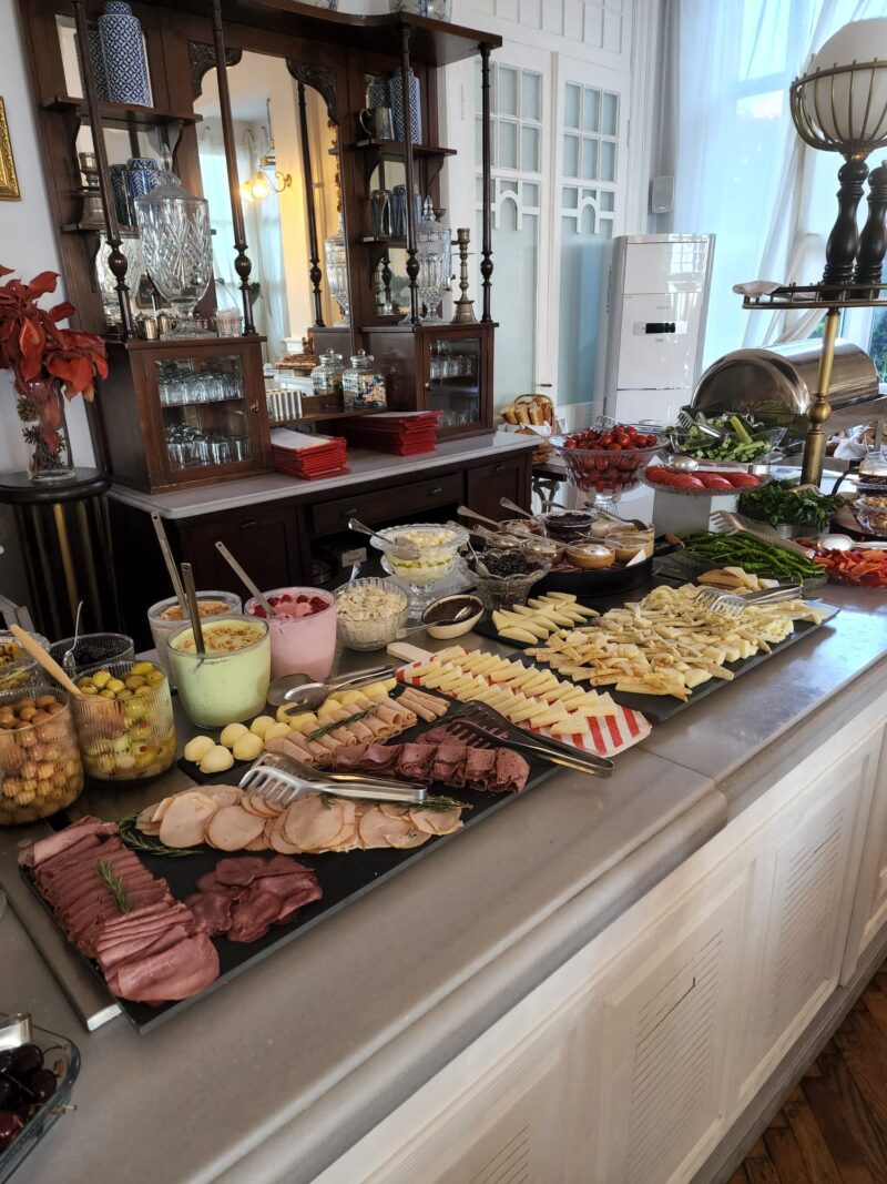 Splendid Palas Otel Büyükada Açık Büfe Kahvaltı