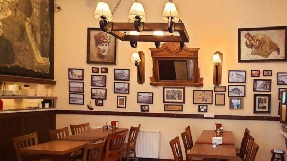 Vefalı Köfteci Erenköy İçerisi