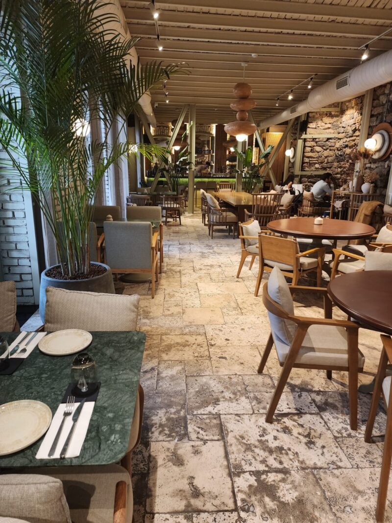 i Guru Galata İçerisi