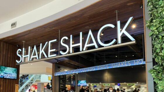 Shake Shack İstinye Park Girişi
