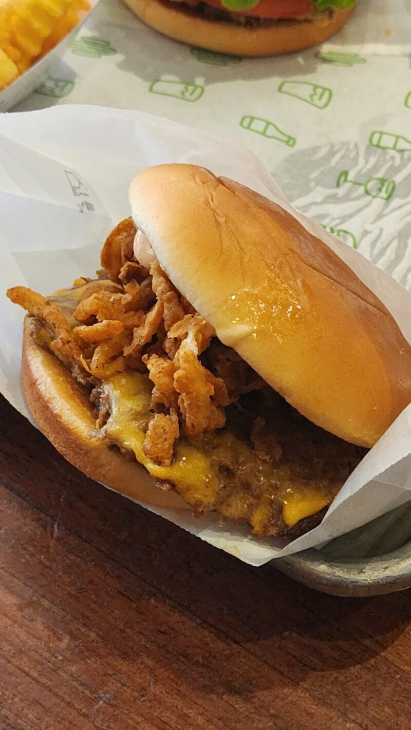 Shake Shack İstinye Park Pickled Jalapeno Burger