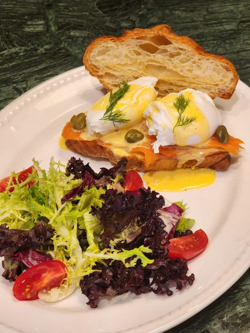 Tommi Brasserie Zorlu Avm Somonlu Kruvasan