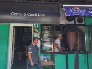 Uludağ Kebapçısı Cemal Cemil Usta Bursa Girişi