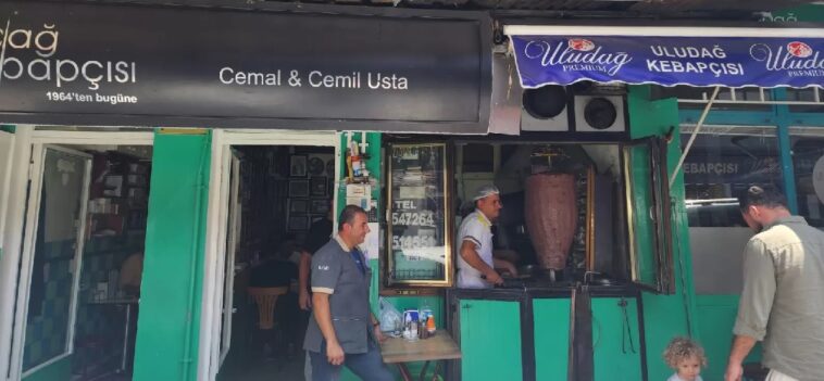 Uludağ Kebapçısı Cemal Cemil Usta Bursa Girişi