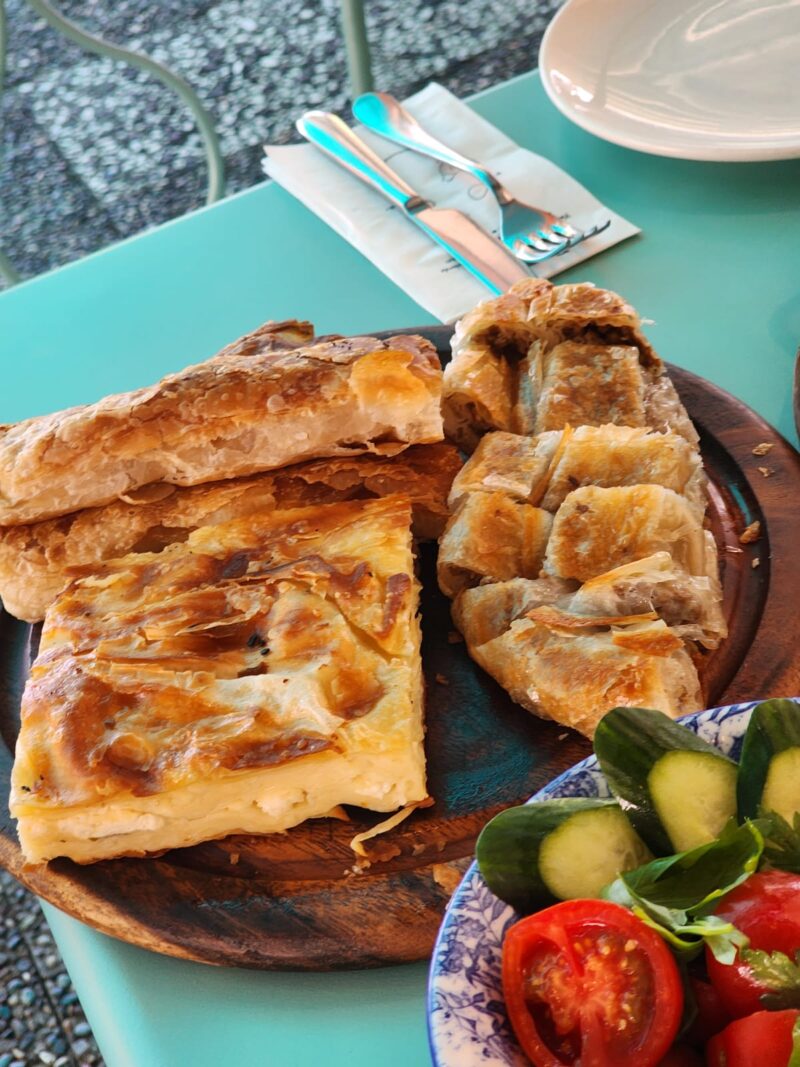 Beyaz Fırın Etiler Börek Tahtası