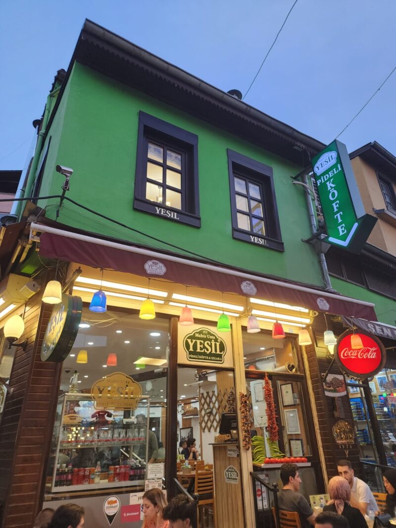 Yeşil Pideli Köfte Mahir Usta Dışarısı