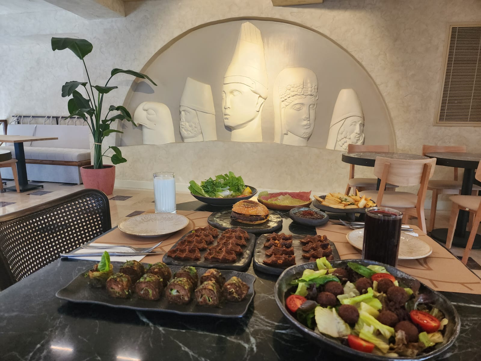 Oses Gurme Karaköy Üst Kat Çiğ Köfteler