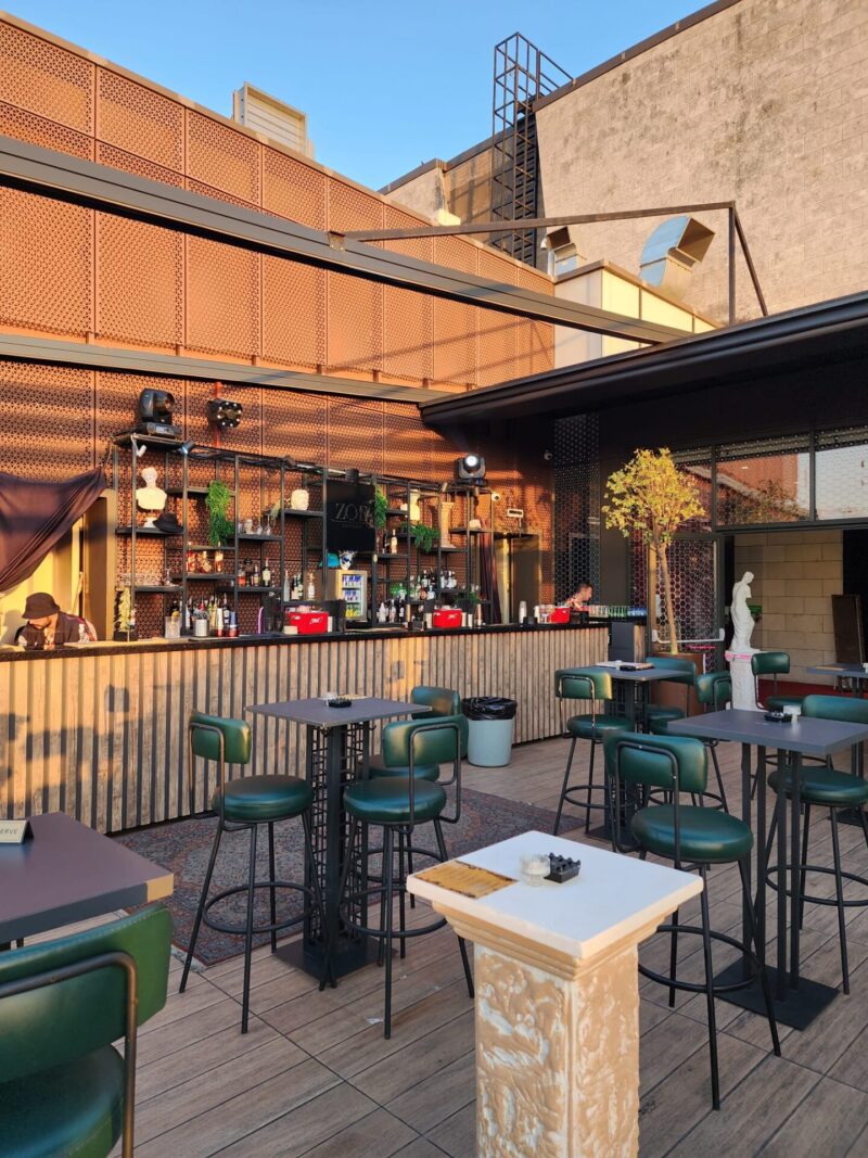 Zoe Garden Bar Bölümü