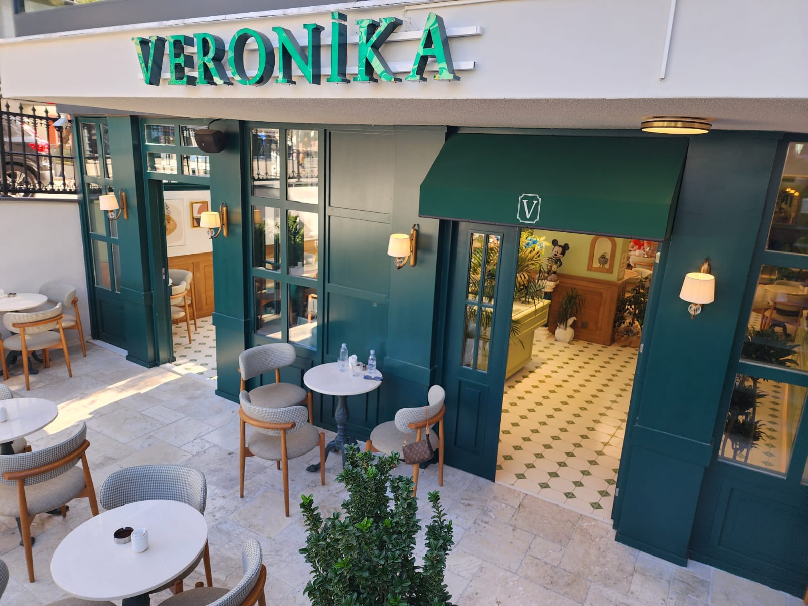 Veronika Çikolata Kruvasan Acıbadem Giriş bölümü