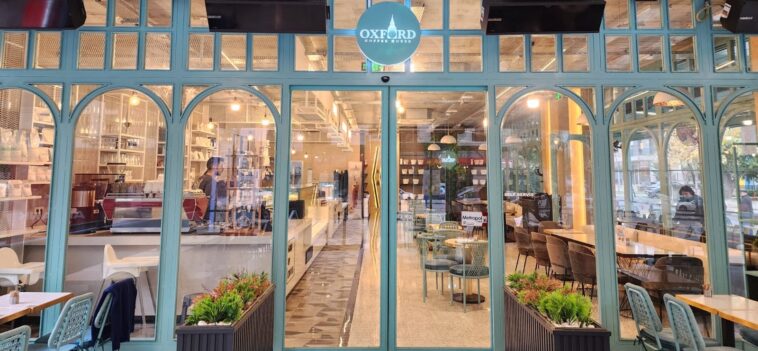 Oxford Coffee House Girişi