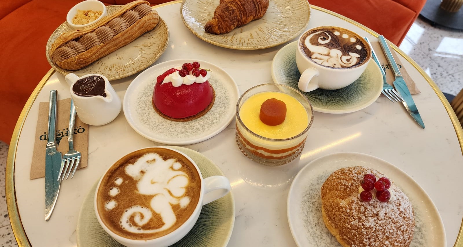 Oxford Coffee House Tatlılar ve Kahveler