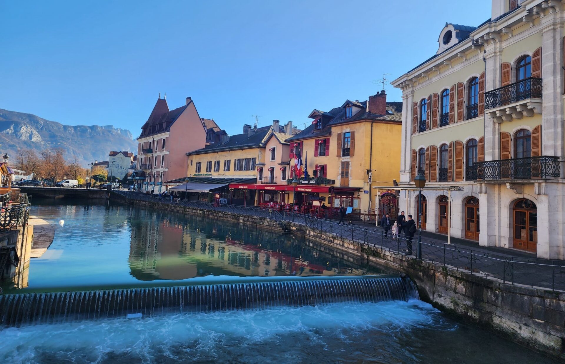 Annecy Şehrin Girişi