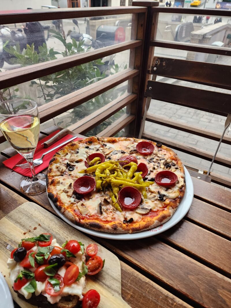 Miss Pizza Şişhane Pizza ve Caprese
