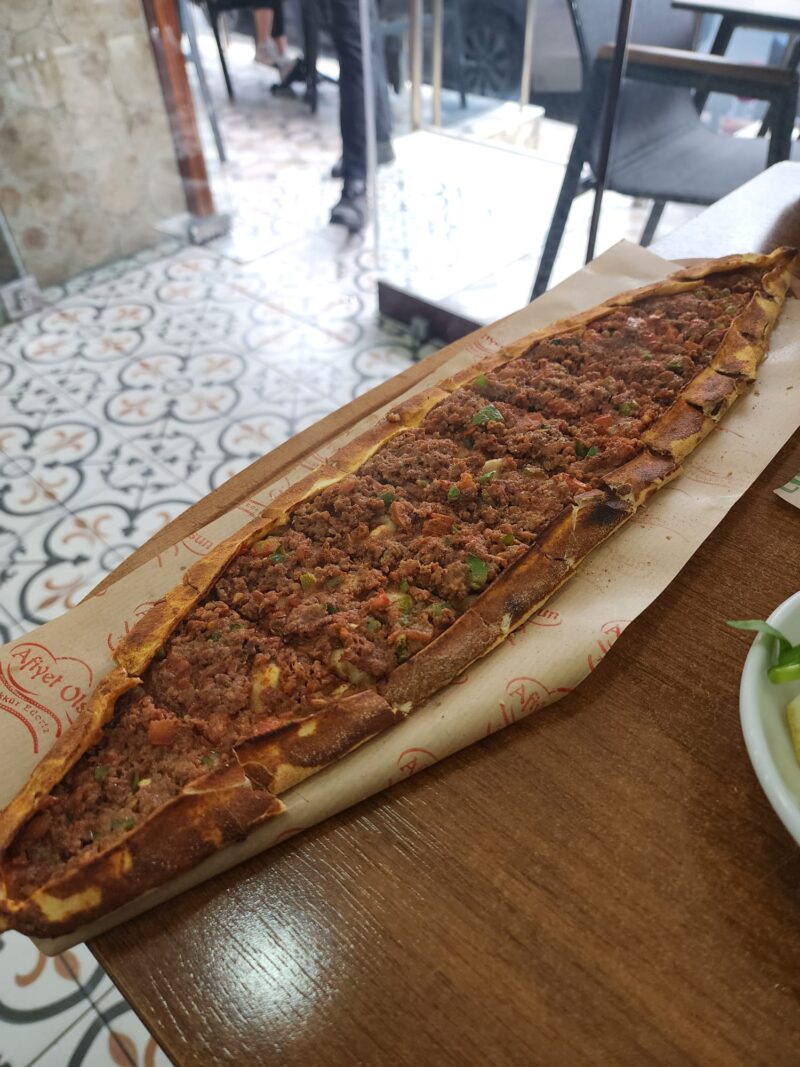 Yeşilköy Taşfırın Yöresel Pide Lahmacun Pide Görseli 1