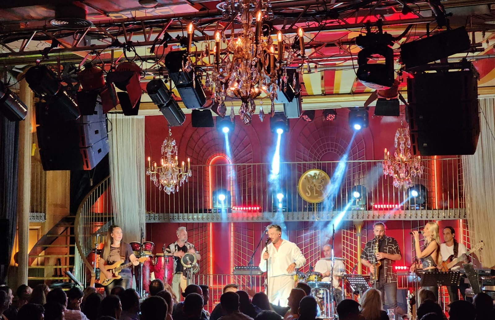 Dada Salon Kaberett Emre Altuğ Konseri