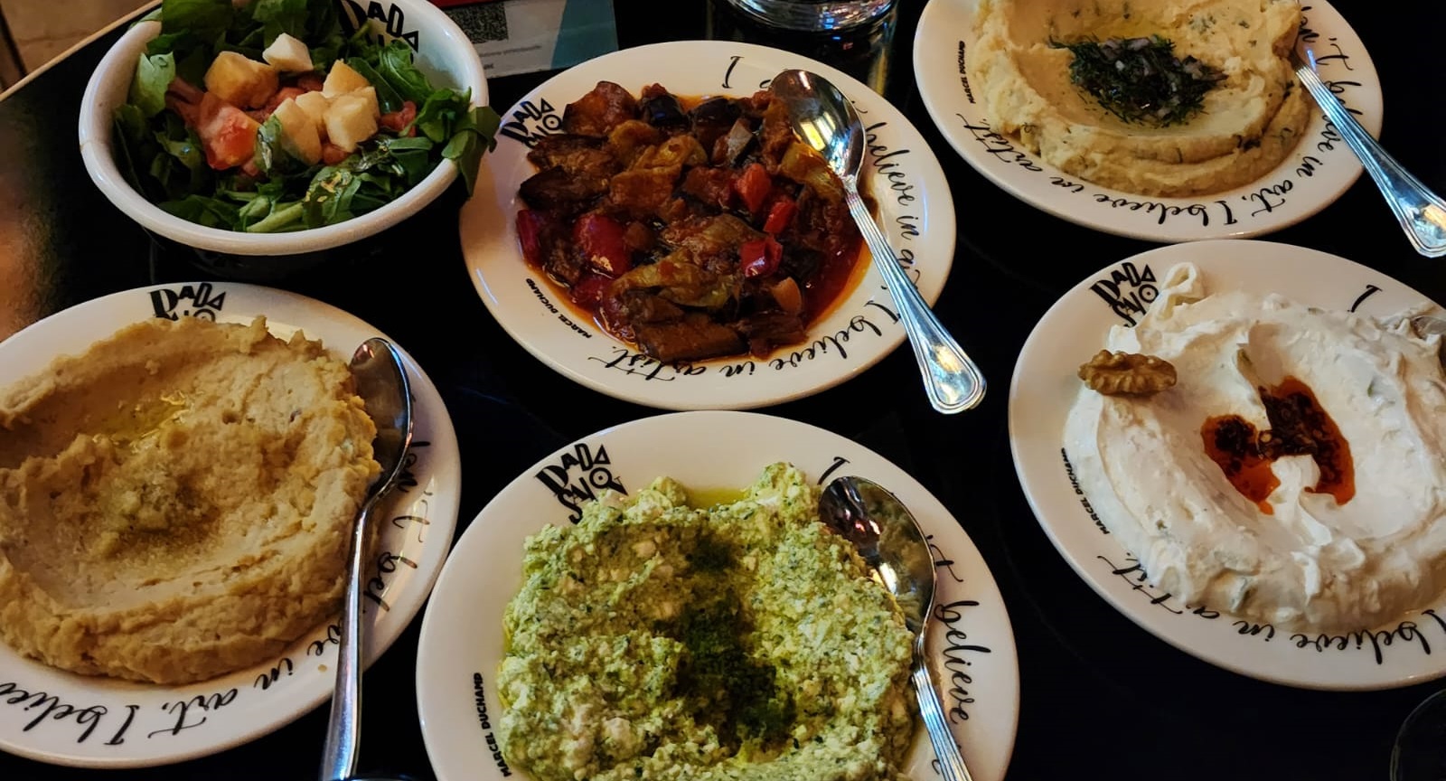 Dada Salon Kaberett Mezeler