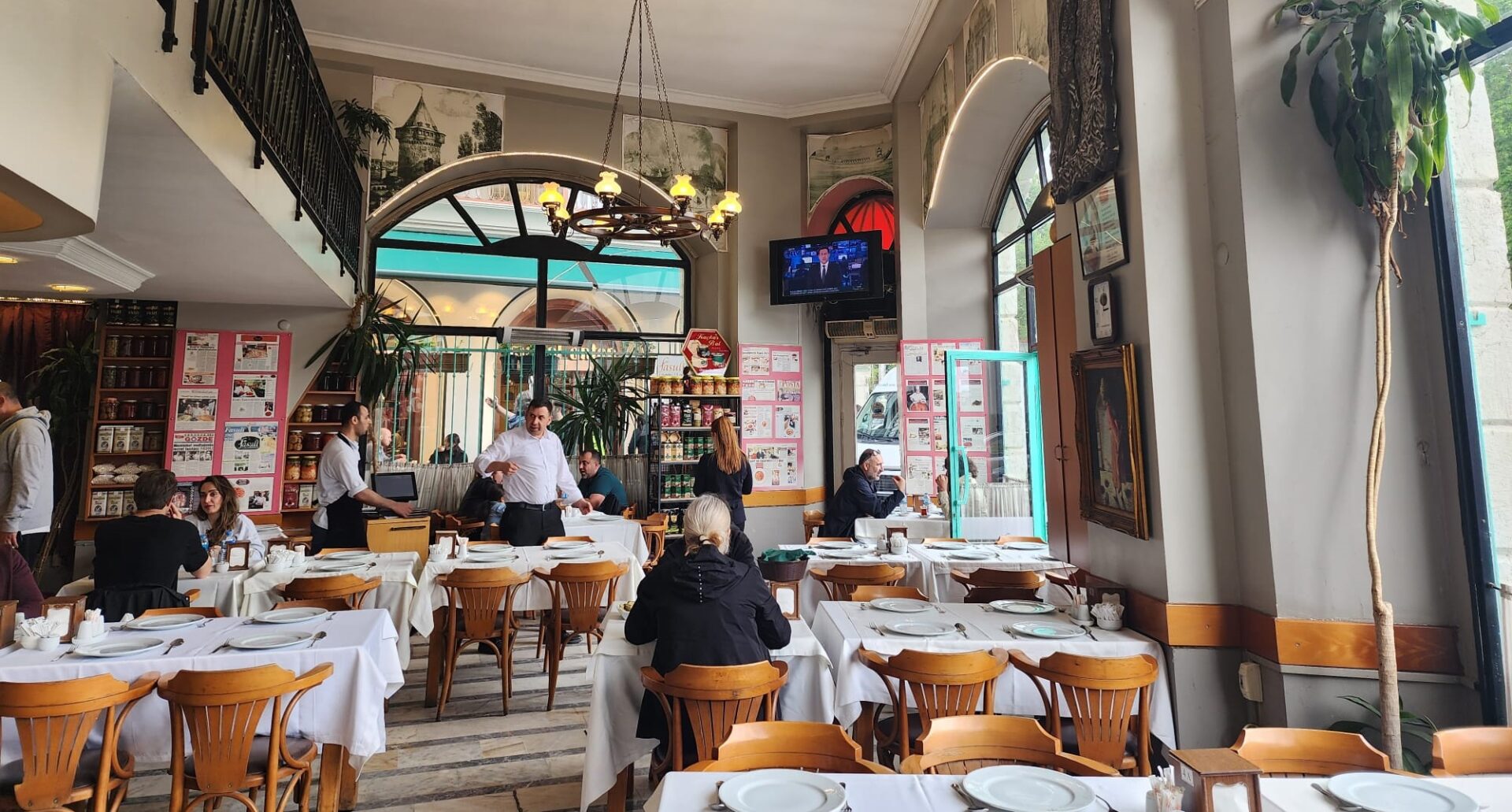 Fasuli Lokantası Tophane Karaköy İçerisi 1