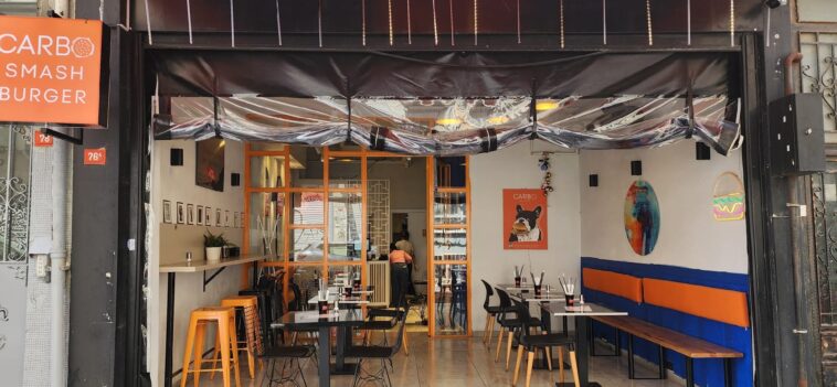Carbo Smash Burger Kadıköy Girişi