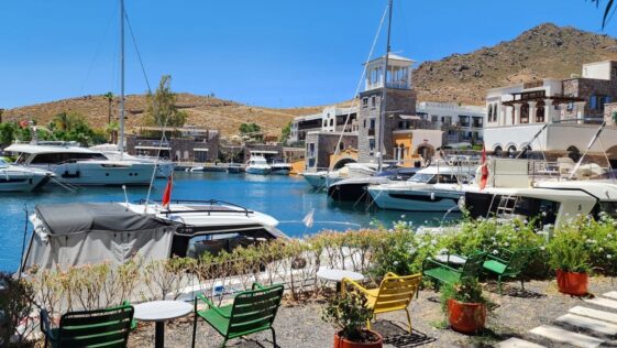 Karabatak Aspat Bodrum Dışarısı