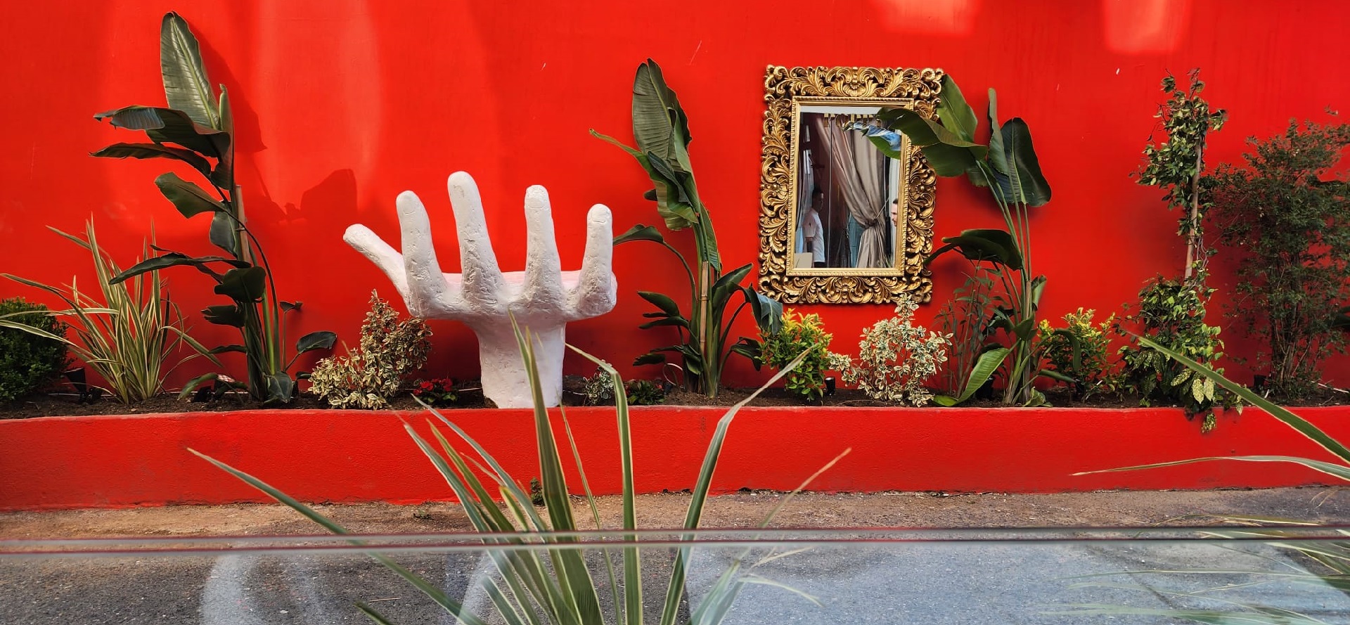 Poppy Karaköy Dış Duvar Süslemesi
