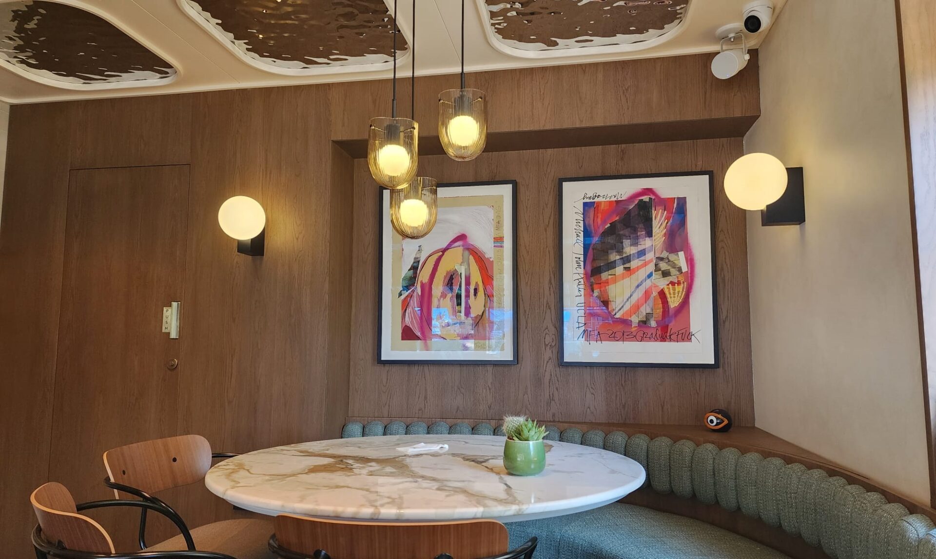 Slow Cafe Bebek İçerisi
