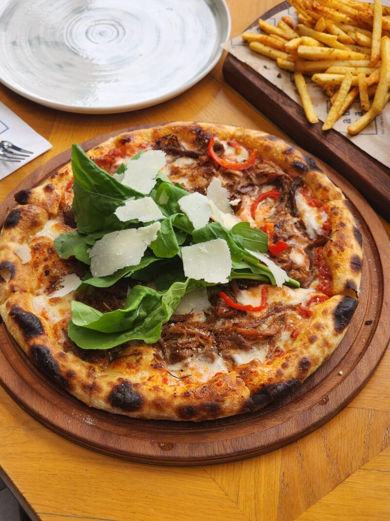 Aura Restoran Çengelköy Kaburga Pizza