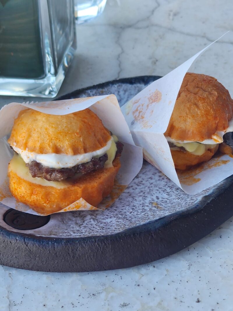 Biz İstanbul Islak Hamburger