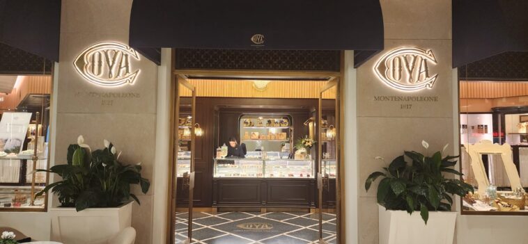 Cova İstanbul Girişi