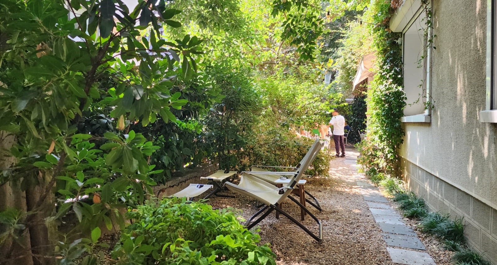 Petra Bebek Yan Bahçe